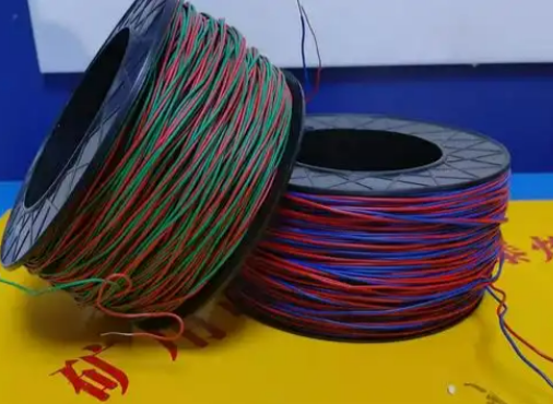 灵丘放炮线的主要材质有哪些？不同材质的适用场景有何区别？